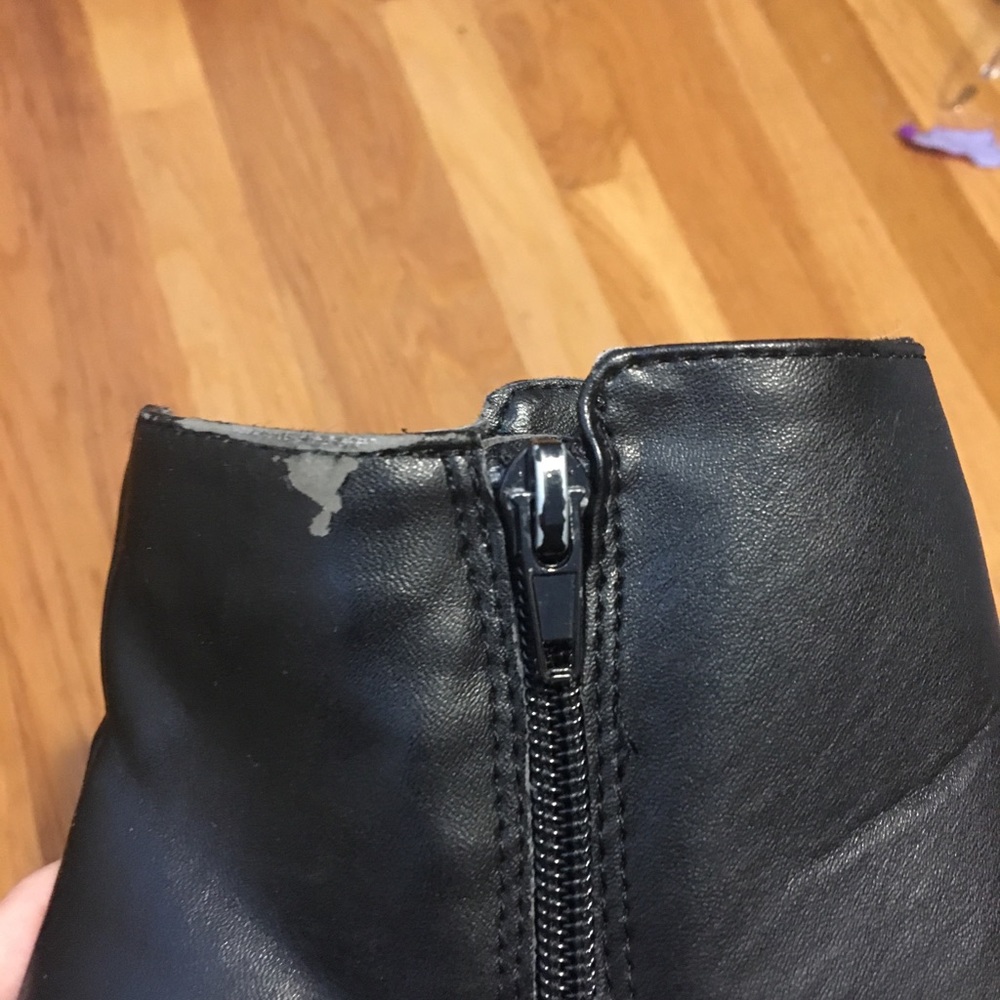 Kenneth Cole Boots - Picture 6 of 7